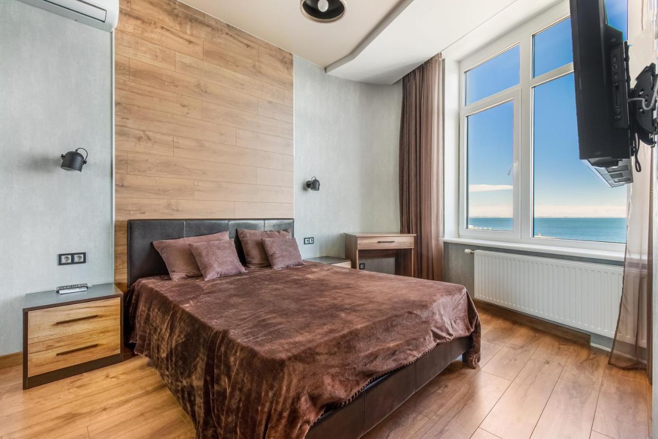 Sea Symphony Wood Style Apartment Odesa Exterior foto